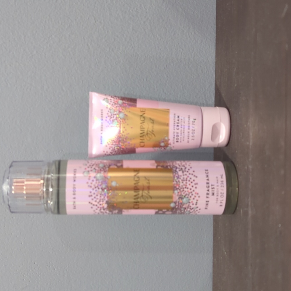 Bath and Body Works Full Size Spray Champagne Toast, Travel Body Cream
